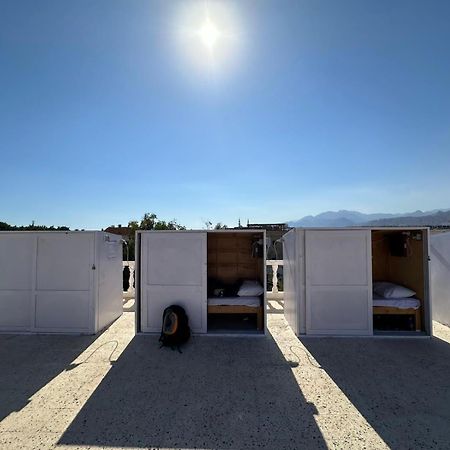 Хостел Nautilus Capsules Дахаб Экстерьер фото