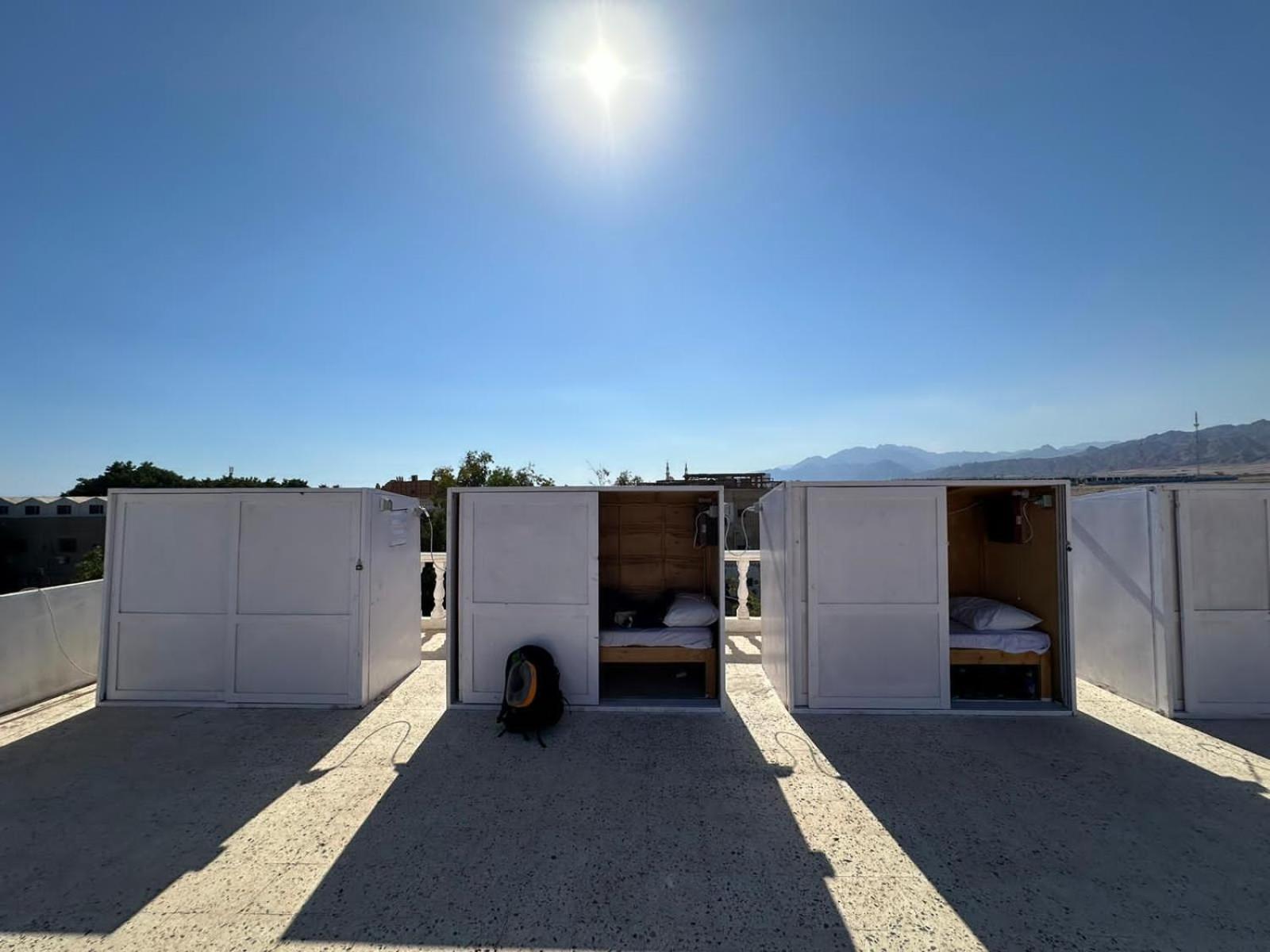 Хостел Nautilus Capsules Дахаб Экстерьер фото